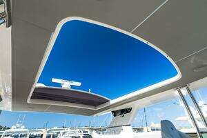 2024 Absolute Navetta 68 thumbnail 35
