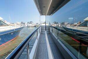 2024 Absolute Navetta 68 thumbnail 10