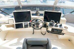 2024 Absolute Navetta 68 thumbnail 28