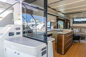2024 Absolute Navetta 68 thumbnail 38