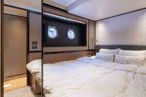 2024 Absolute Navetta 68 thumbnail 61