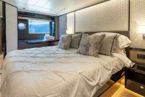 2024 Absolute Navetta 68 thumbnail 62