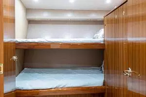 2005 Viking 74 Convertible thumbnail 24