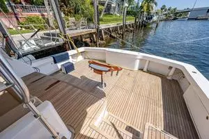 2005 Viking 74 Convertible thumbnail 47