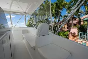2005 Viking 74 Convertible thumbnail 41