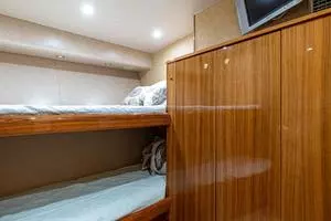 2005 Viking 74 Convertible thumbnail 26