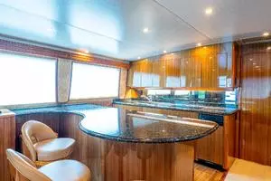 2005 Viking 74 Convertible thumbnail 6