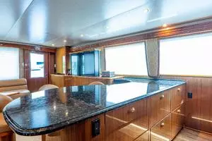 2005 Viking 74 Convertible thumbnail 9