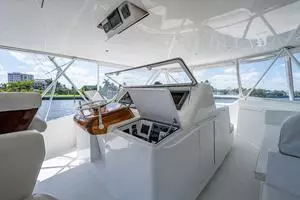 2005 Viking 74 Convertible thumbnail 34