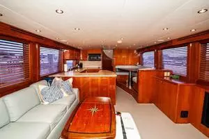 2002 Hatteras 65 Enclosed Bridge thumbnail 2