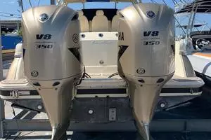  2017 Chris-Craft 34 Catalina Yacht For Sale in Fort Lauderdale FL