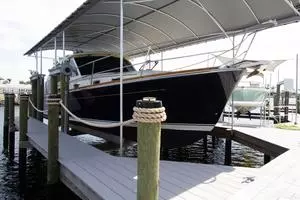 Starlight 2010 Sabre Hardback Express Yacht For Sale in Cape Coral FL