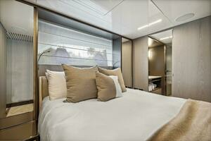 2021 Ferretti Yachts 850 thumbnail 58