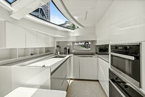 2021 Ferretti Yachts 850 thumbnail 44