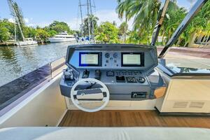 2021 Ferretti Yachts 850 thumbnail 19