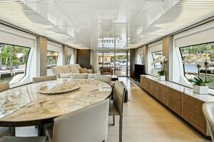 2021 Ferretti Yachts 850 thumbnail 40