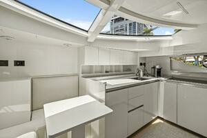 2021 Ferretti Yachts 850 thumbnail 45