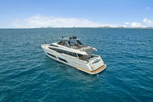 2021 Ferretti Yachts 850 thumbnail 3
