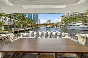 2021 Ferretti Yachts 850 thumbnail 32