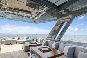 2021 Ferretti Yachts 850 thumbnail 22