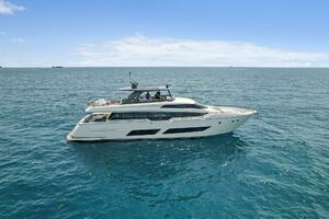2021 Ferretti Yachts 850 thumbnail 6