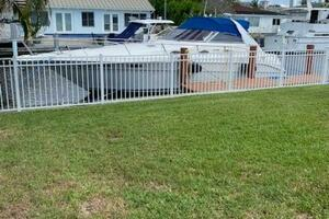 1997 Sea Ray 330 Sundancer thumbnail 3