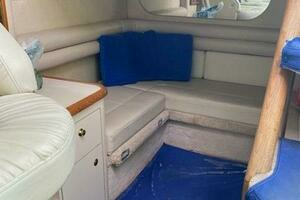1997 Sea Ray 330 Sundancer thumbnail 13