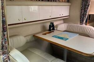 1997 Sea Ray 330 Sundancer thumbnail 15