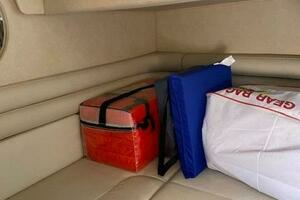 1997 Sea Ray 330 Sundancer thumbnail 14