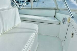 1997 Viking 43 Convertible thumbnail 19