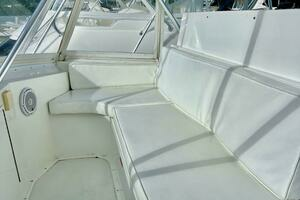 1997 Viking 43 Convertible thumbnail 18
