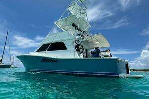 1997 Viking 43 Convertible thumbnail 3