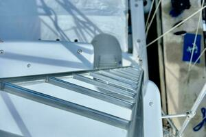 1997 Viking 43 Convertible thumbnail 14