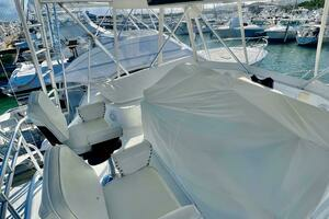 1997 Viking 43 Convertible thumbnail 11