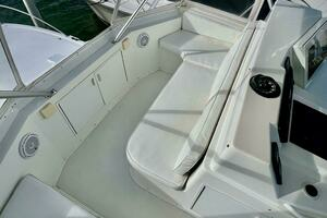 1997 Viking 43 Convertible thumbnail 20