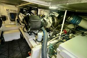 1997 Viking 43 Convertible thumbnail 51