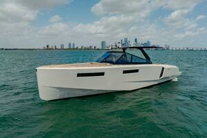  2023 Evo R4 WA Yacht For Sale in Fort Lauderdail FL