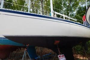 36ft Islander Yacht For Sale