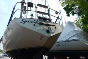 36ft Islander Yacht For Sale