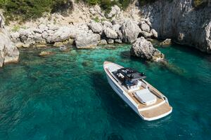  2024 Evo R6 Yacht For Sale in Fort Lauderdail FL