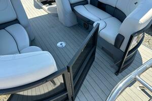 Photo 3726407 for 2023 Starcraft SLS 3 DC  