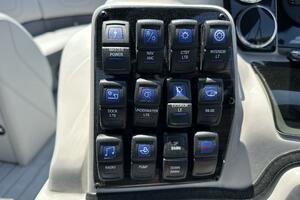 Photo 3730106 for 2023 Starcraft SLS 5  