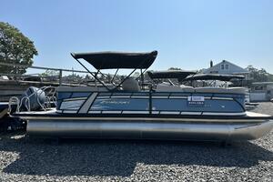 Photo 3730036 for 2023 Starcraft SLS 5  