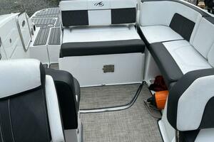 Photo 3745046 for 2021 Monterey M-65  