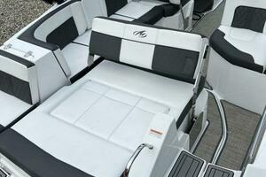 Photo 3745048 for 2021 Monterey M-65  