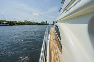 2009 Azimut 62E thumbnail 9