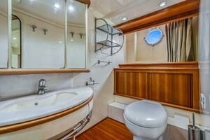 2009 Azimut 62E thumbnail 46