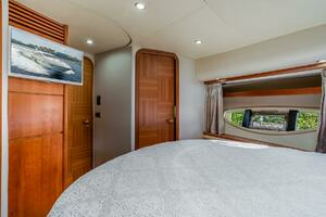 2009 Azimut 62E thumbnail 40