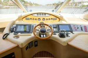 2009 Azimut 62E thumbnail 31