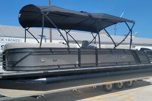 Photo 3749884 for 2023 Starcraft CX 25 DL BAR  